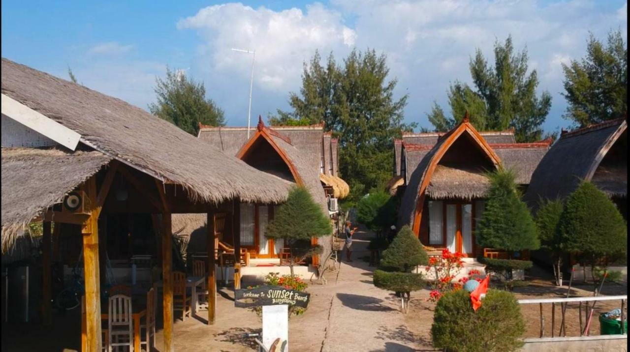 Sunset Beach Bungalow Gili Meno Exteriör bild