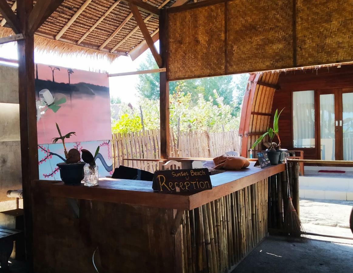 Sunset Beach Bungalow Gili Meno Exteriör bild