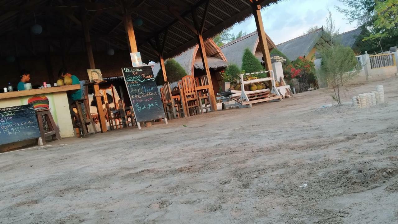 Sunset Beach Bungalow Gili Meno Exteriör bild