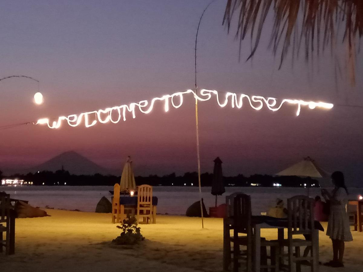 Sunset Beach Bungalow Gili Meno Exteriör bild